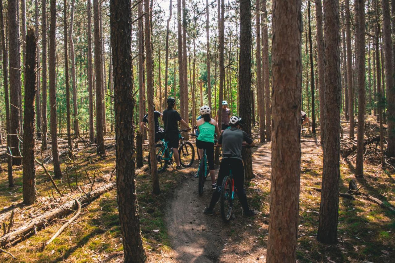 Long Point Eco-Adventures Villa Normandale Екстериор снимка